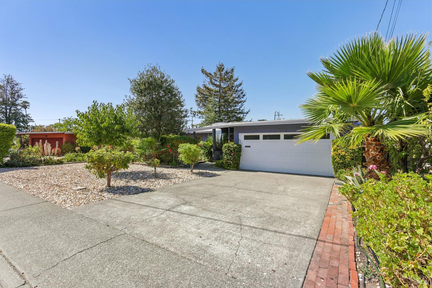 Detail Gallery Image 1 of 58 For 833 Estancia Way, San Rafael,  CA 94903 - 3 Beds | 2 Baths
