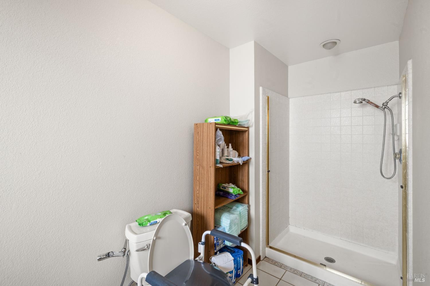 Detail Gallery Image 15 of 38 For 5525 Carriage Ln, Sonoma,  CA 95403 - 4 Beds | 2 Baths