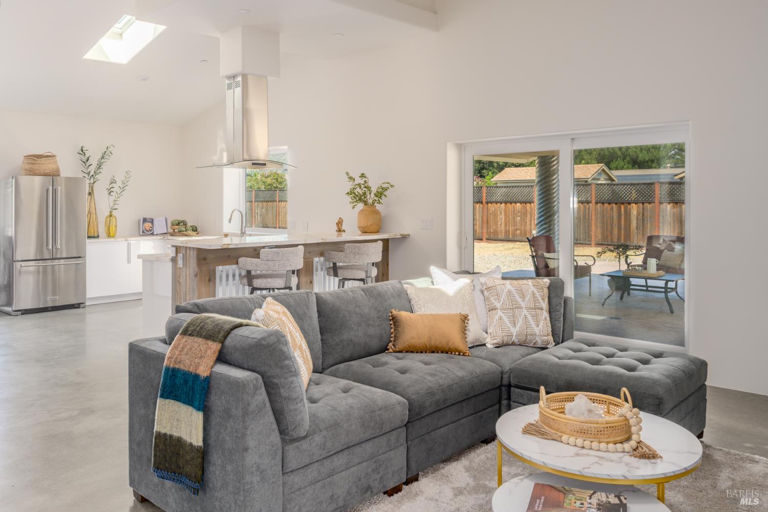 Detail Gallery Image 6 of 24 For 390 Treehaven Ln, Kenwood,  CA 95452 - 2 Beds | 2 Baths