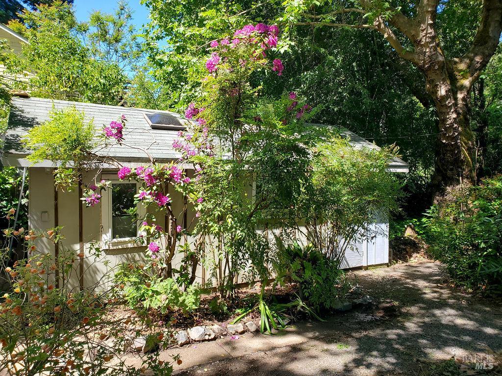 Detail Gallery Image 50 of 77 For 15990 Drake Rd, Guerneville,  CA 95446 - 1 Beds | 1 Baths