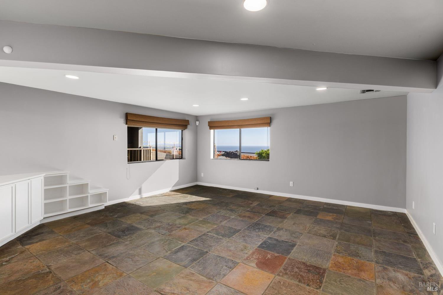 Detail Gallery Image 37 of 51 For 21132 Pelican Loop, Bodega Bay,  CA 94923 - 3 Beds | 3 Baths