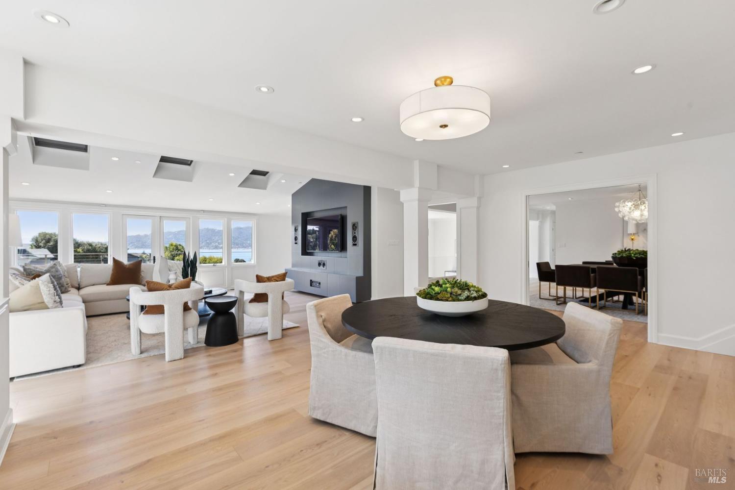 Detail Gallery Image 22 of 68 For 25 Mark Ter, Tiburon,  CA 94920 - 5 Beds | 4 Baths