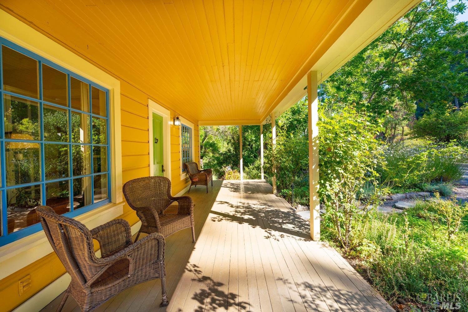 Detail Gallery Image 7 of 78 For 20205 Tumbling Mcd Rd, Philo,  CA 95466 - 4 Beds | 1/1 Baths
