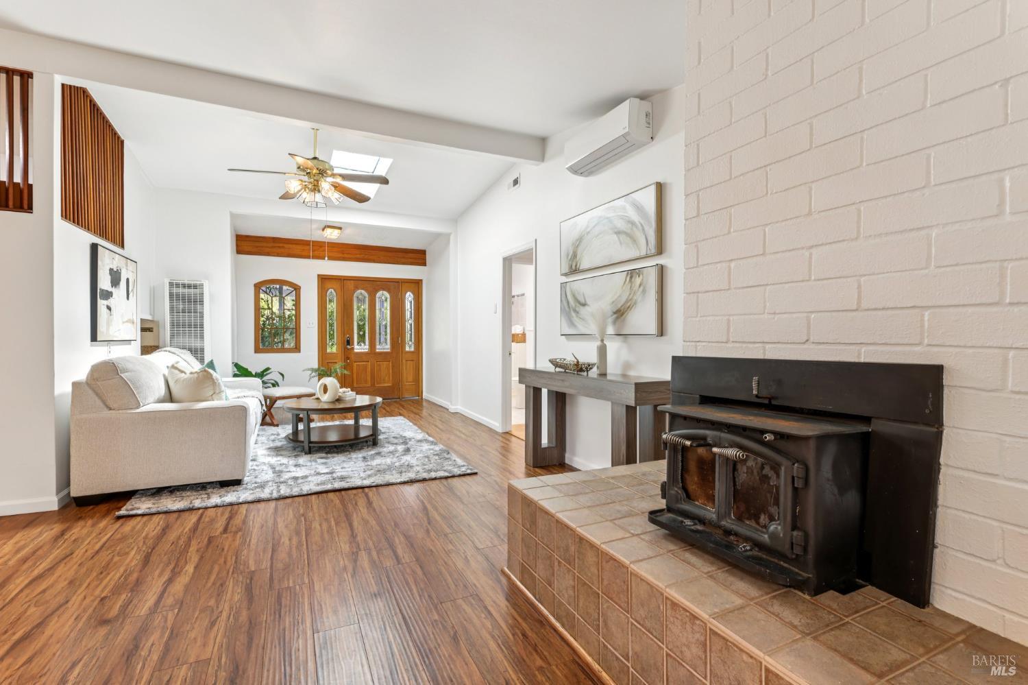 Detail Gallery Image 12 of 58 For 833 Estancia Way, San Rafael,  CA 94903 - 3 Beds | 2 Baths