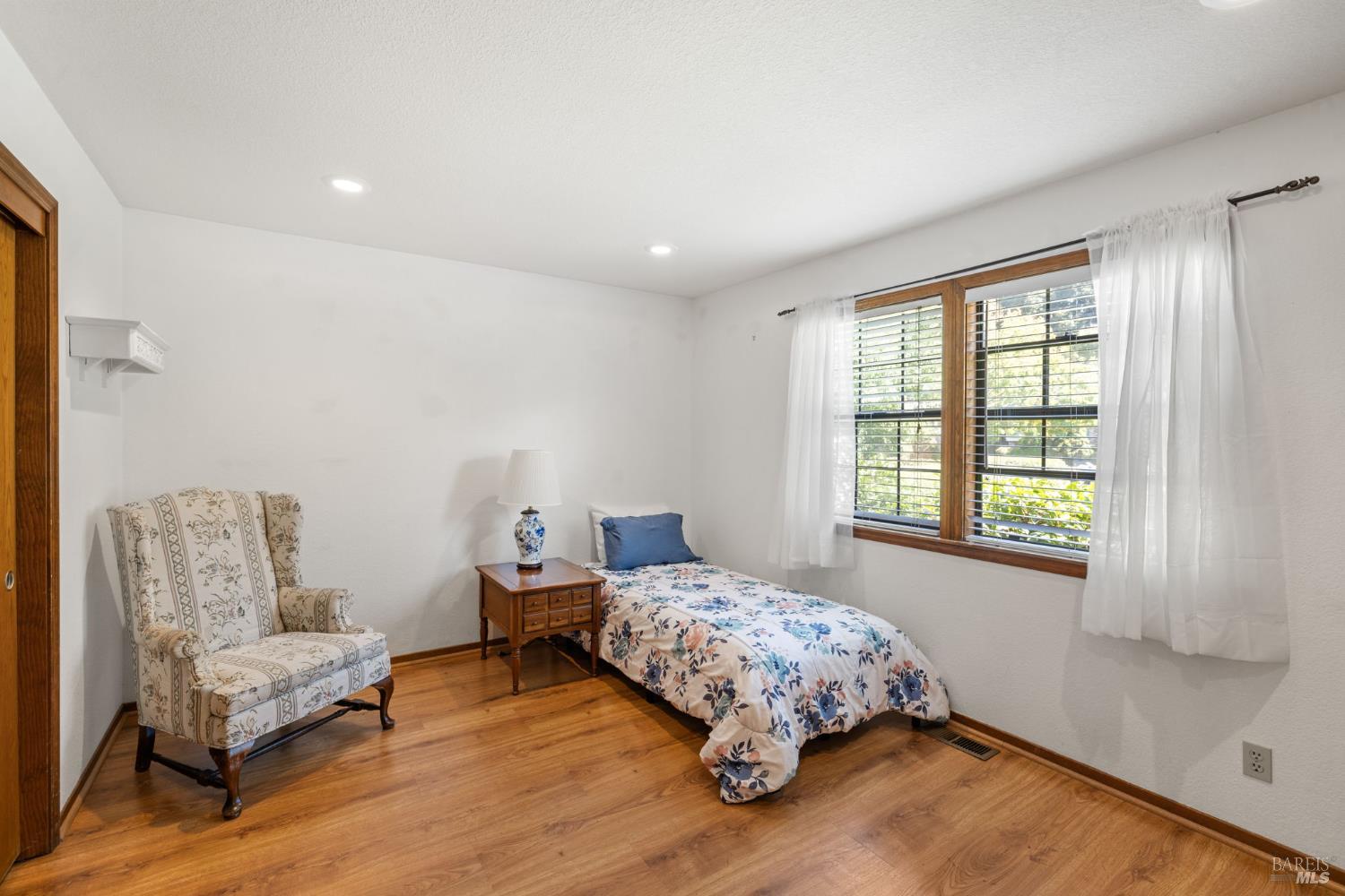 Detail Gallery Image 18 of 38 For 5525 Carriage Ln, Sonoma,  CA 95403 - 4 Beds | 2 Baths