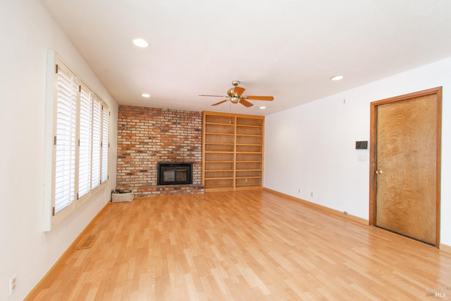 Detail Gallery Image 14 of 48 For 751 Hillcrest Ct, Fairfield,  CA 94533 - 3 Beds | 2 Baths