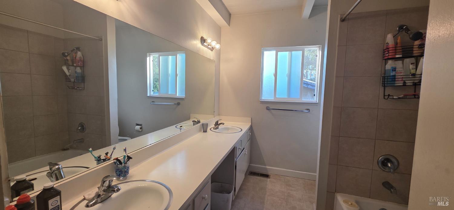 Detail Gallery Image 11 of 12 For 236 C St, San Rafael,  CA 94901 - – Beds | – Baths