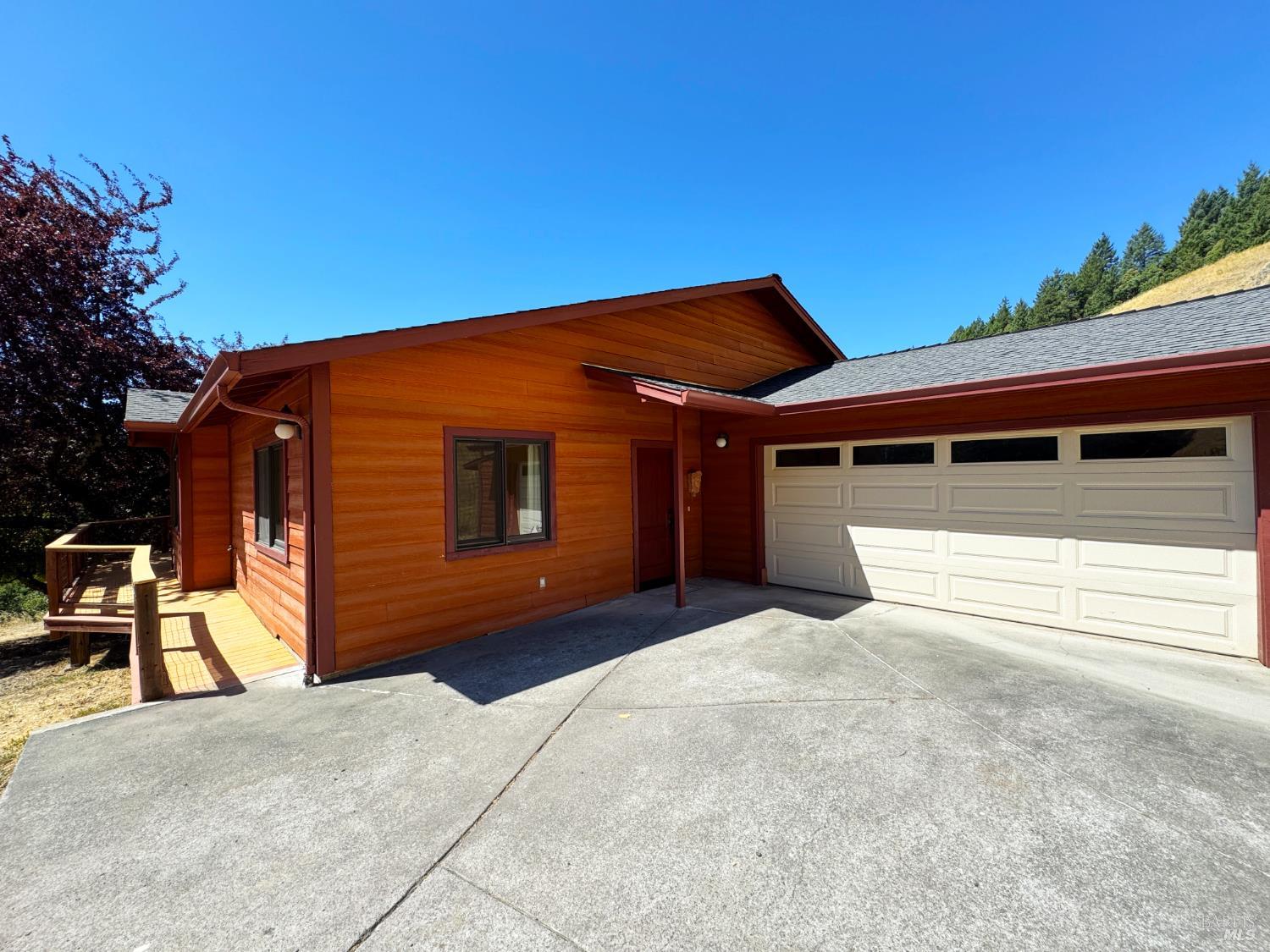 Detail Gallery Image 3 of 28 For 4260 Blackhawk Dr, Willits,  CA 95490 - 2 Beds | 2 Baths