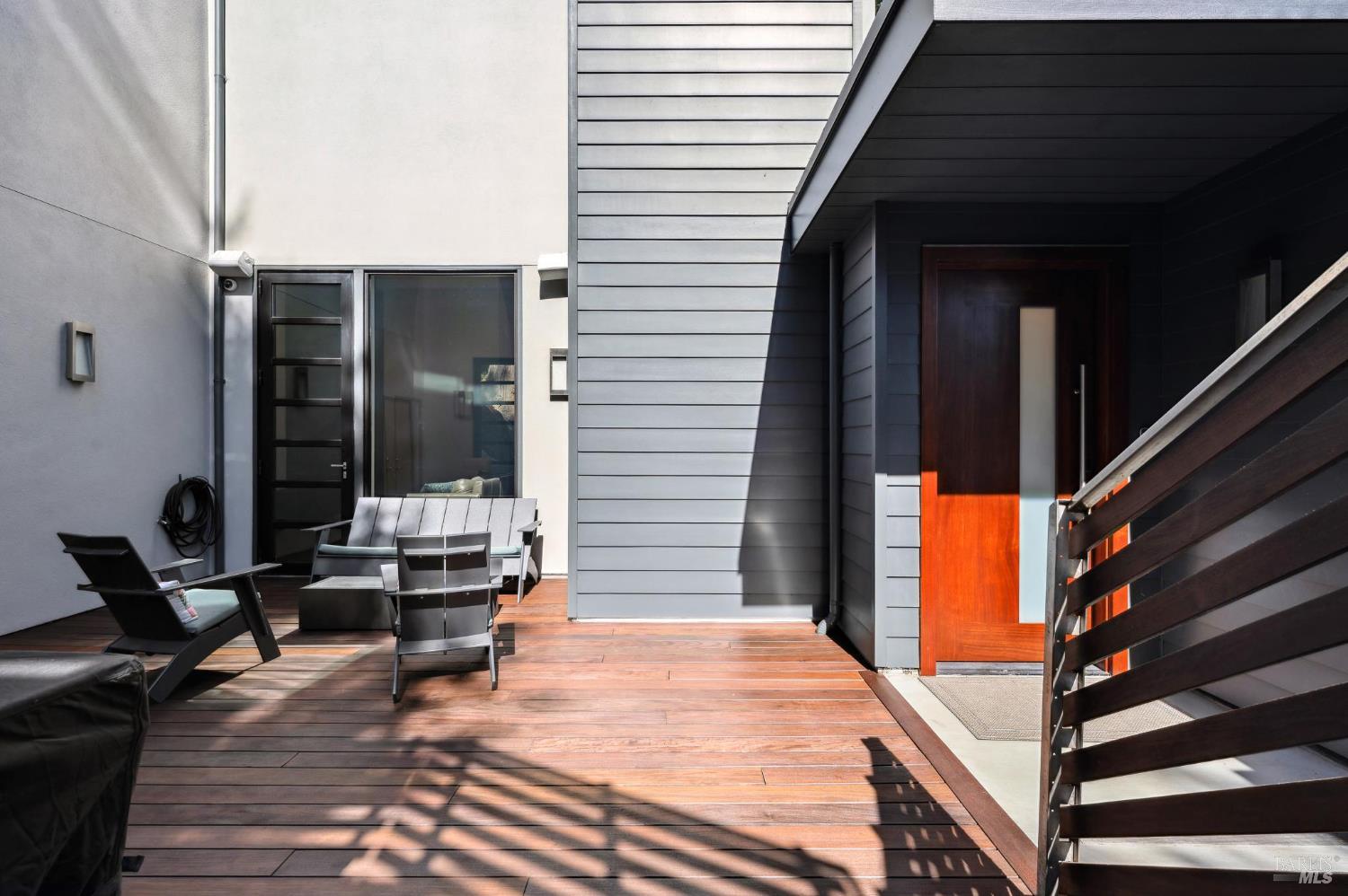Detail Gallery Image 23 of 29 For 290 Edgewood Ave, Mill Valley,  CA 94941 - 4 Beds | 3/1 Baths