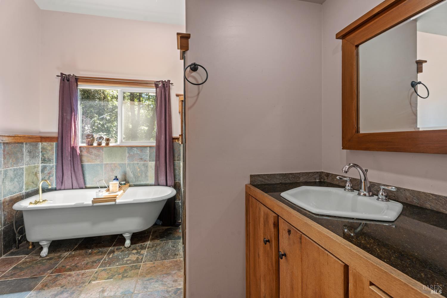 Detail Gallery Image 13 of 21 For 23851 Iris Ter, Willits,  CA 95490 - 2 Beds | 2 Baths