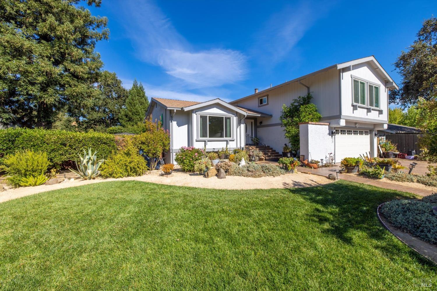 Detail Gallery Image 12 of 76 For 287 N. Alamo Dr, Vacaville,  CA 95688 - 4 Beds | 3 Baths