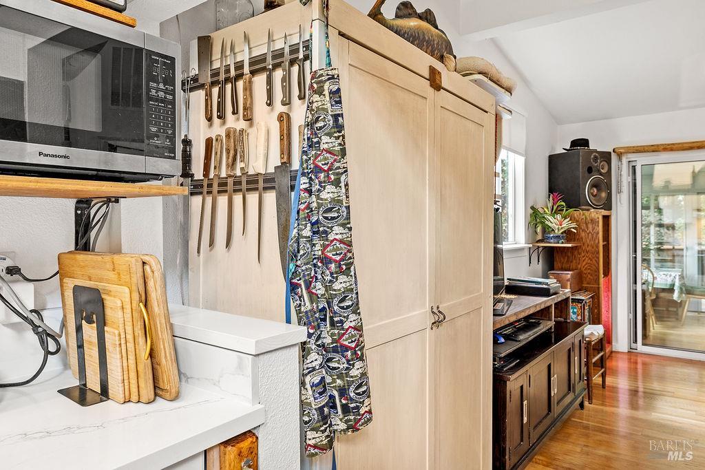 Detail Gallery Image 18 of 77 For 15990 Drake Rd, Guerneville,  CA 95446 - 1 Beds | 1 Baths