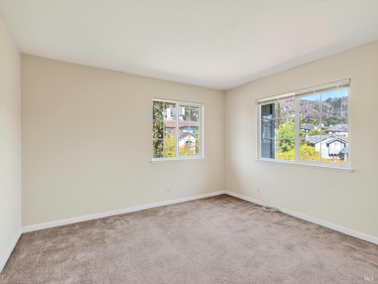 Detail Gallery Image 26 of 66 For 5794 Owl Hill Ave, Santa Rosa,  CA 95409 - 4 Beds | 2/1 Baths