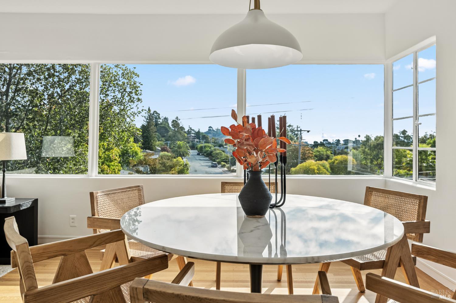 Detail Gallery Image 6 of 38 For 21 Marina Blvd, San Rafael,  CA 94901 - 2 Beds | 1/1 Baths