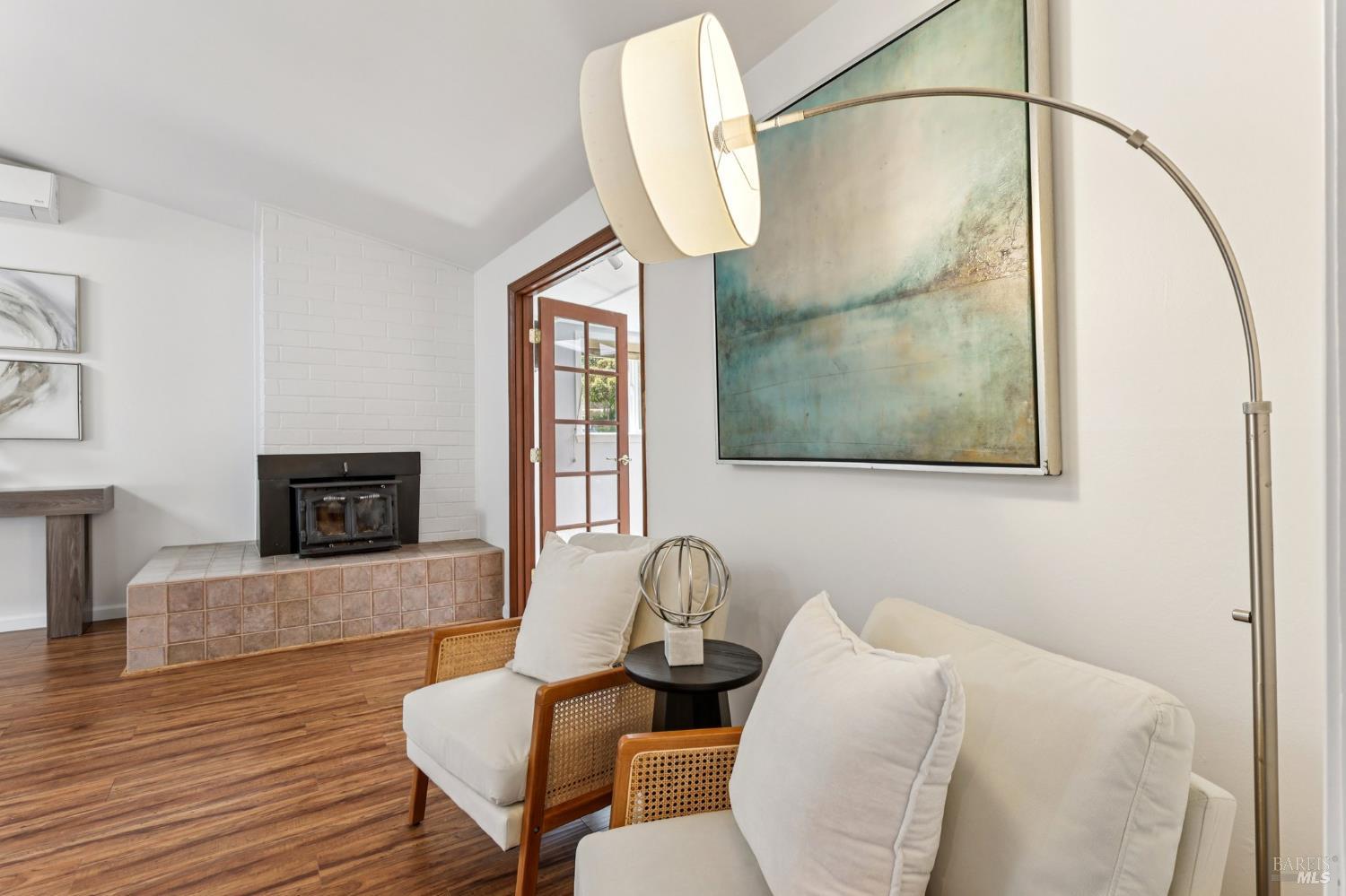 Detail Gallery Image 11 of 58 For 833 Estancia Way, San Rafael,  CA 94903 - 3 Beds | 2 Baths