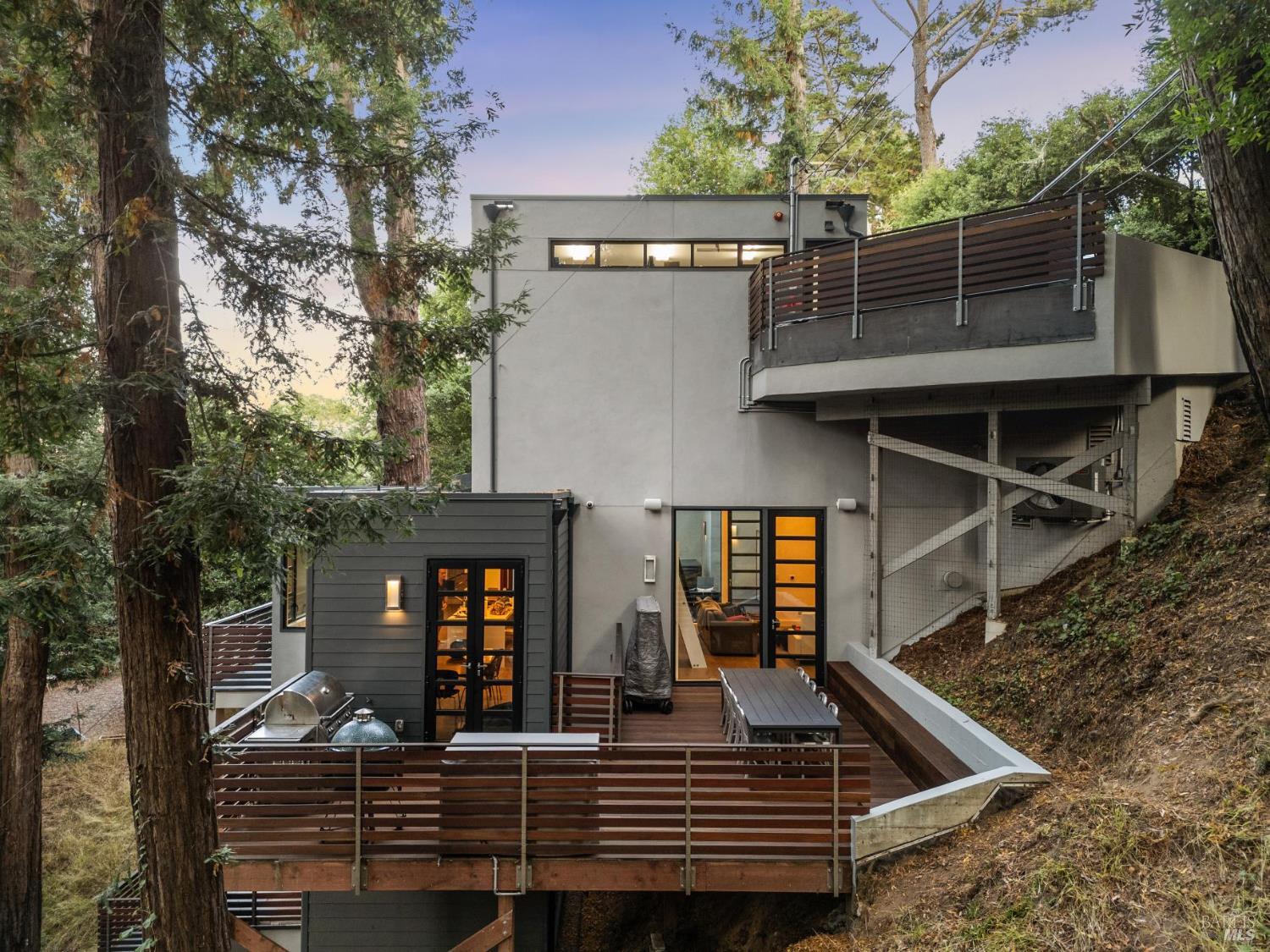 Detail Gallery Image 26 of 29 For 290 Edgewood Ave, Mill Valley,  CA 94941 - 4 Beds | 3/1 Baths