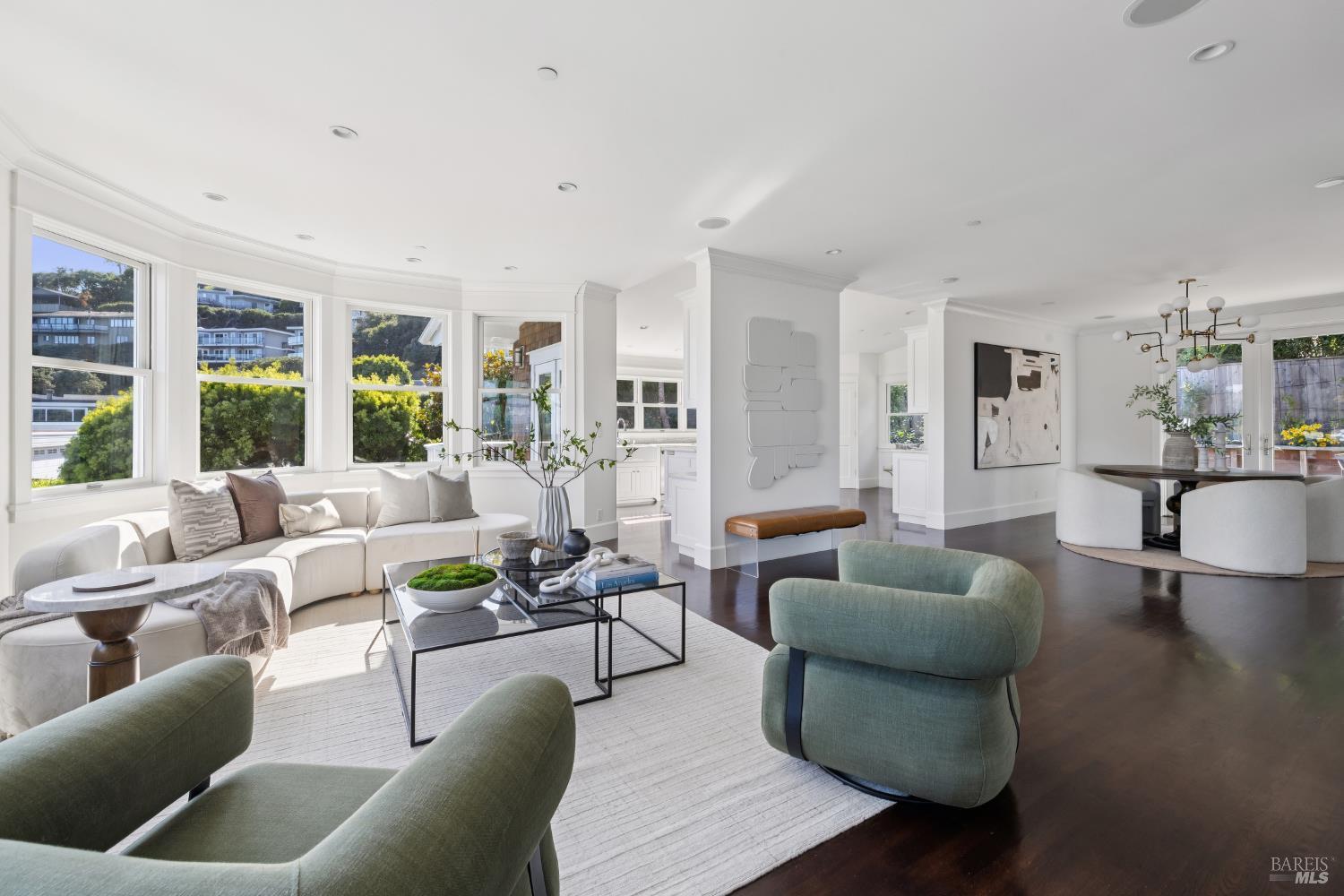 Detail Gallery Image 15 of 46 For 2105 Mar East St, Belvedere Tiburon,  CA 94920 - 5 Beds | 4/1 Baths