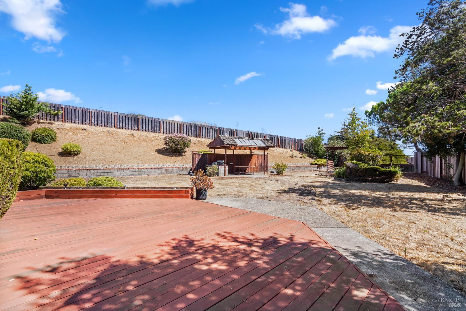 Detail Gallery Image 39 of 45 For 744 Jasmine Ct, Benicia,  CA 94510 - 3 Beds | 2 Baths