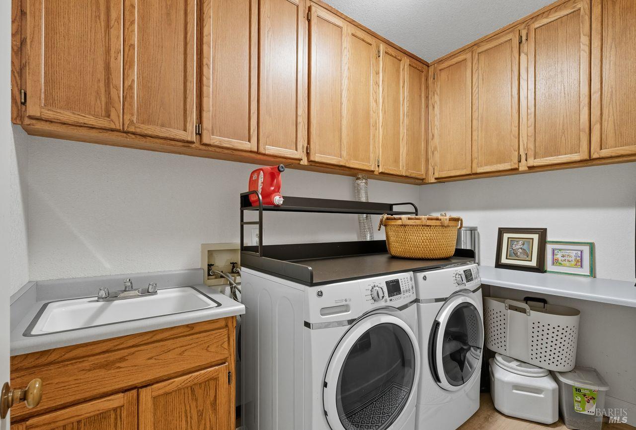 Detail Gallery Image 44 of 63 For 4774 Carissa Ave, Santa Rosa,  CA 95405 - 4 Beds | 2/1 Baths