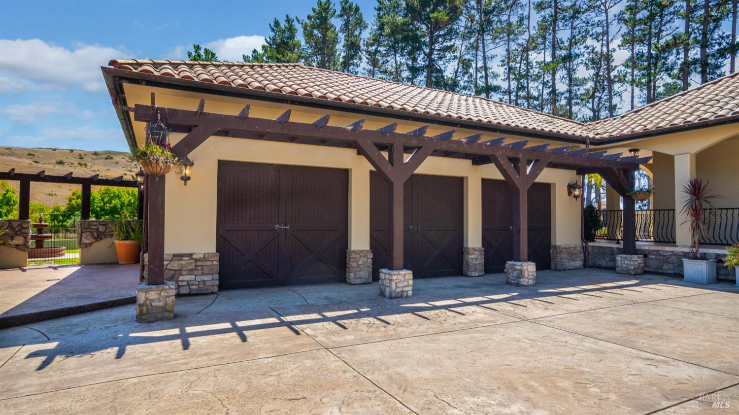Detail Gallery Image 7 of 93 For 1455 Valley Ford Freestone Rd, Bodega,  CA 94922 - 4 Beds | 3/1 Baths