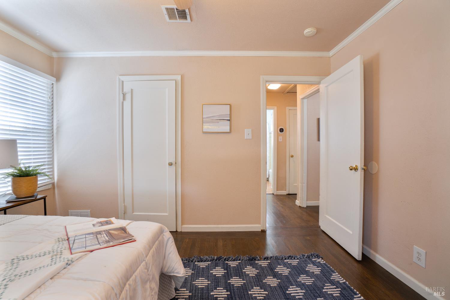 Detail Gallery Image 8 of 24 For 40 La Cruz Ave, Benicia,  CA 94510 - 3 Beds | 2 Baths