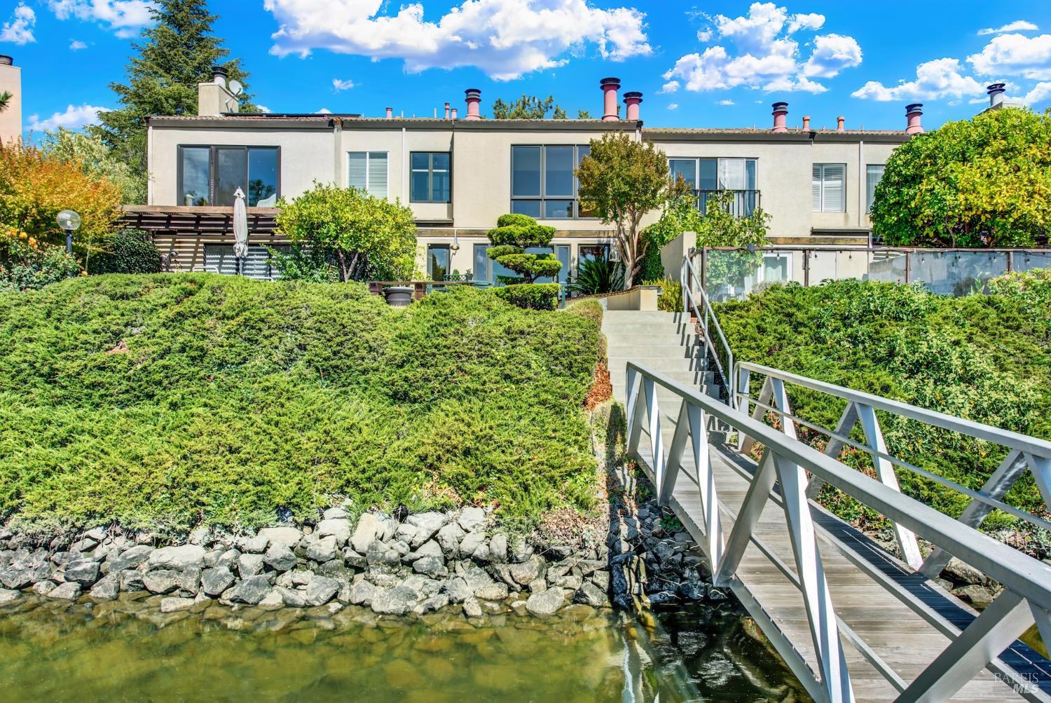 Detail Gallery Image 89 of 97 For 927 Marina Dr, Napa,  CA 94559 - 3 Beds | 2/1 Baths