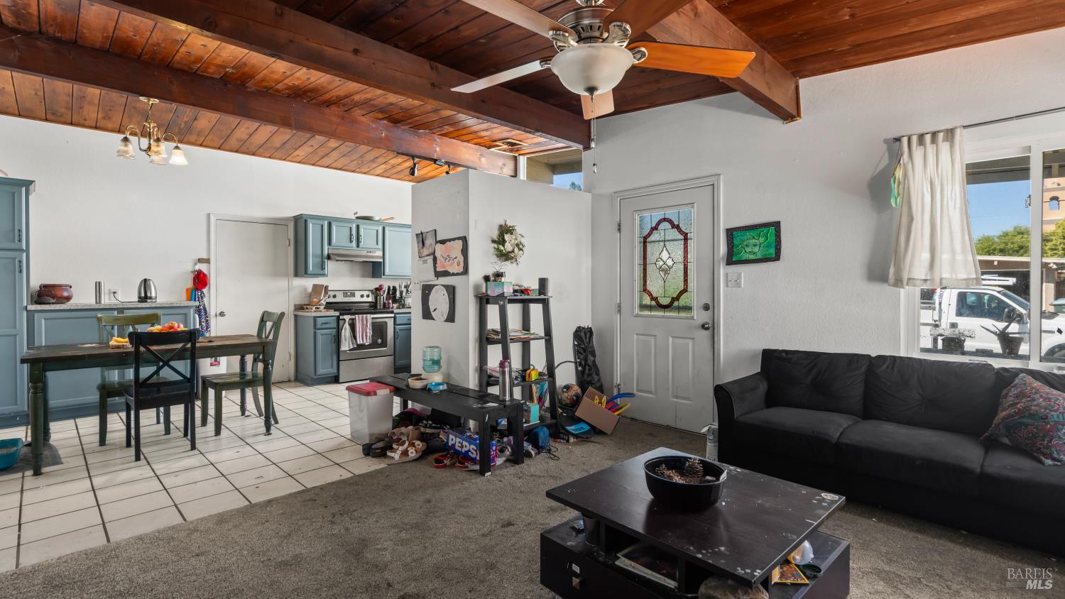 Detail Gallery Image 4 of 23 For 317 Grape St, Vacaville,  CA 95688 - 3 Beds | 2 Baths