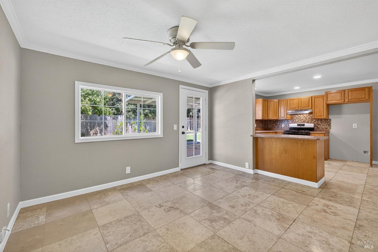 Detail Gallery Image 12 of 32 For 959 San Clemente Dr, Santa Rosa,  CA 95404 - 3 Beds | 2 Baths