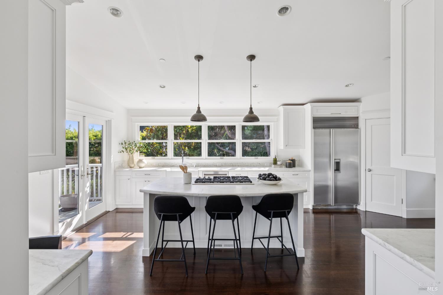Detail Gallery Image 26 of 46 For 2105 Mar East St, Belvedere Tiburon,  CA 94920 - 5 Beds | 4/1 Baths