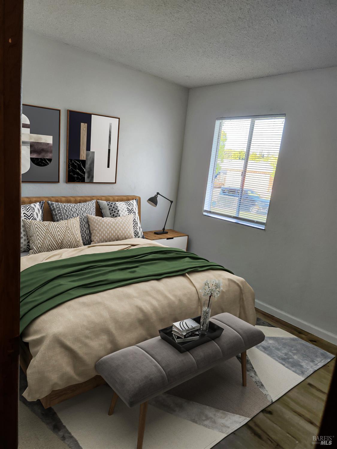 Detail Gallery Image 8 of 16 For 341 Inverness Dr, Vallejo,  CA 94589 - 3 Beds | 2 Baths