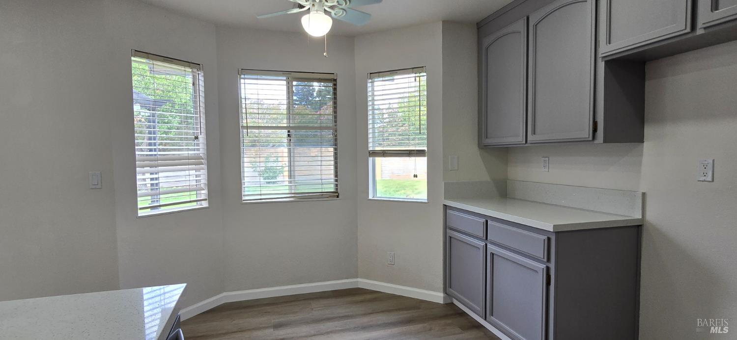 Detail Gallery Image 7 of 18 For 112 Spinnaker Ct, Vacaville,  CA 95687 - 4 Beds | 2/1 Baths