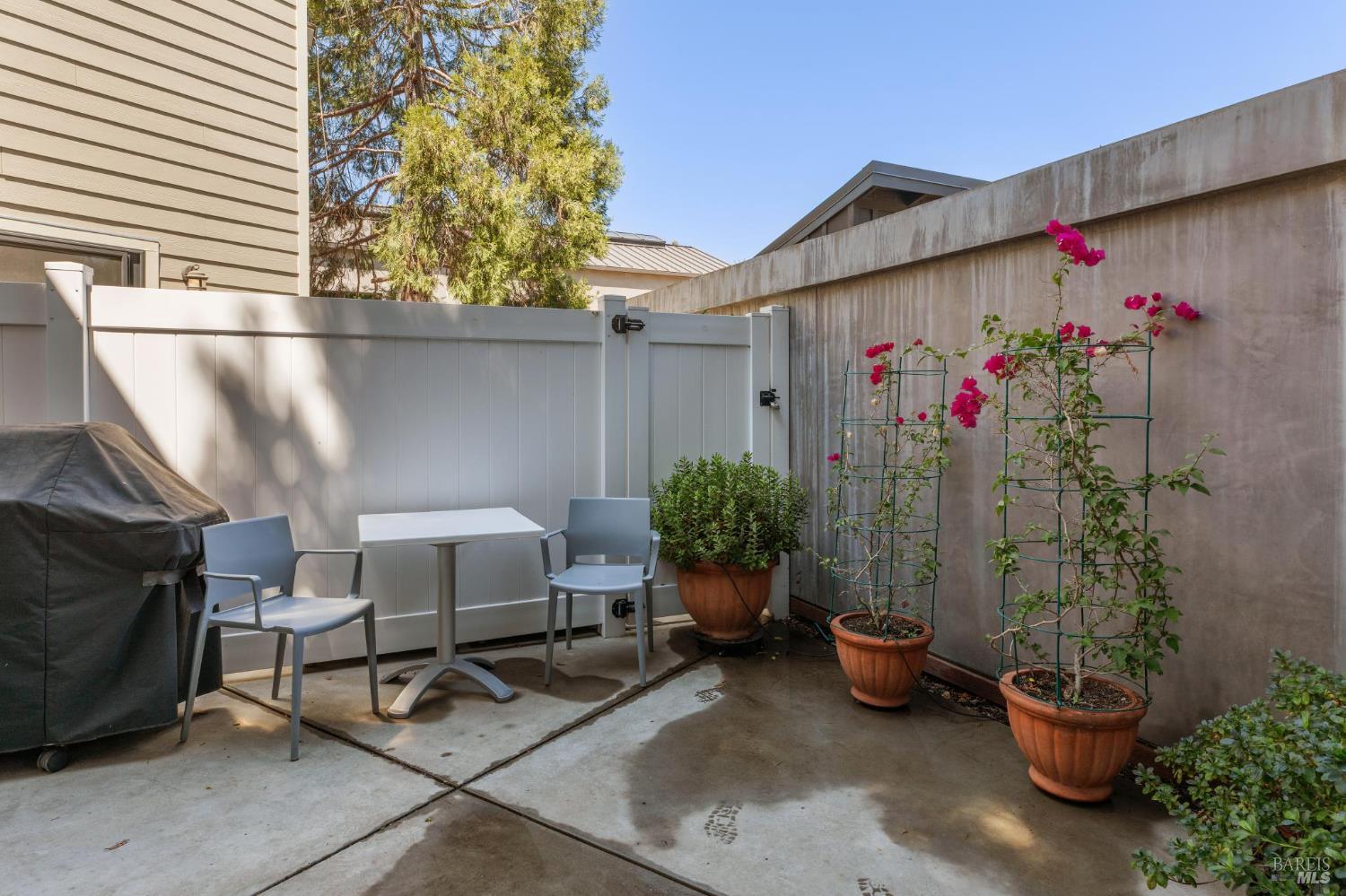 Detail Gallery Image 20 of 55 For 6 Burgundy Way, Yountville,  CA 94599 - – Beds | – Baths