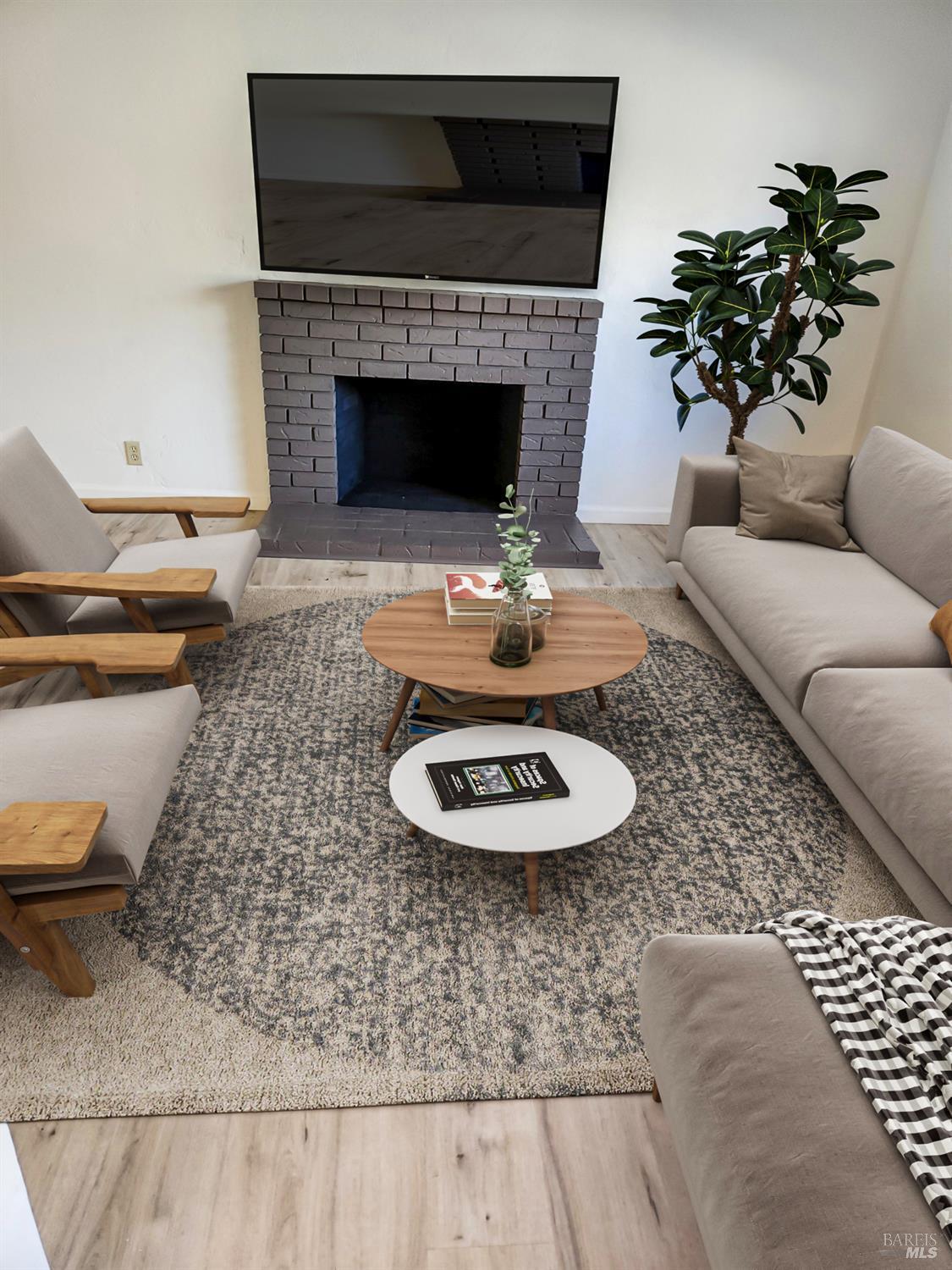Detail Gallery Image 2 of 16 For 341 Inverness Dr, Vallejo,  CA 94589 - 3 Beds | 2 Baths