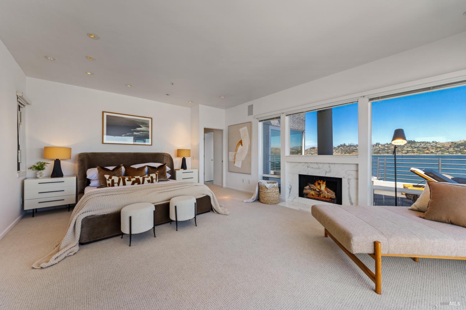 Detail Gallery Image 27 of 54 For 30 Heron Dr, Mill Valley,  CA 94941 - 5 Beds | 3/1 Baths