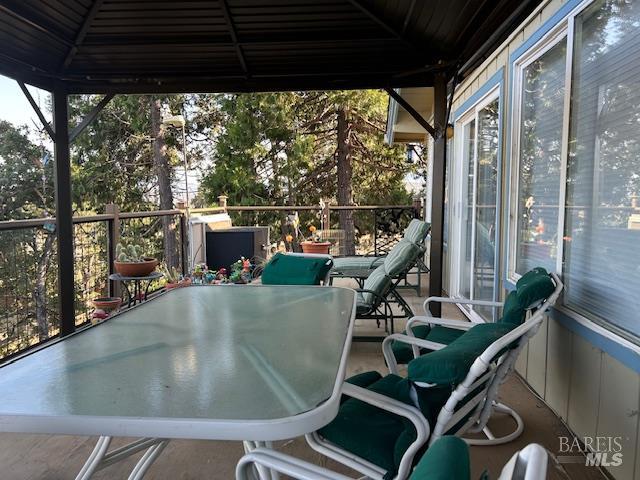 Detail Gallery Image 7 of 26 For 17186 Knollview Dr, Hidden Valley Lake,  CA 95467 - 4 Beds | 3 Baths