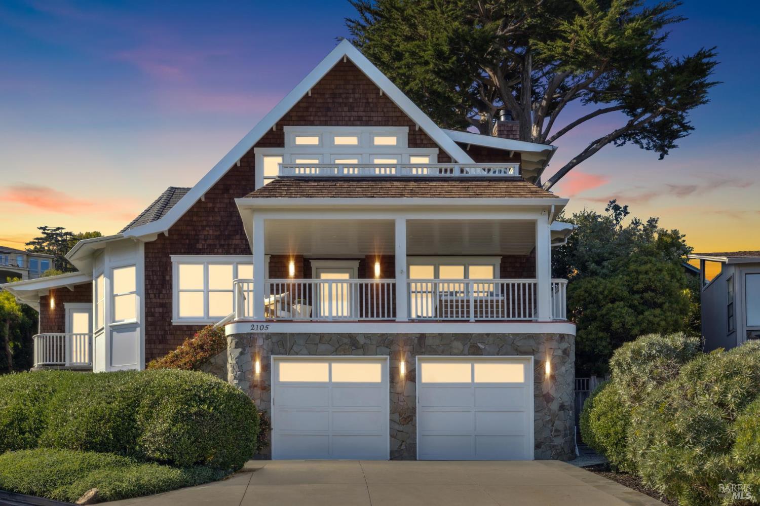 Detail Gallery Image 7 of 46 For 2105 Mar East St, Belvedere Tiburon,  CA 94920 - 5 Beds | 4/1 Baths