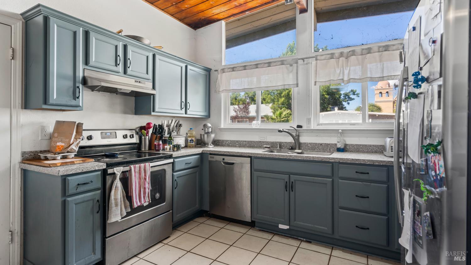 Detail Gallery Image 8 of 23 For 317 Grape St, Vacaville,  CA 95688 - 3 Beds | 2 Baths