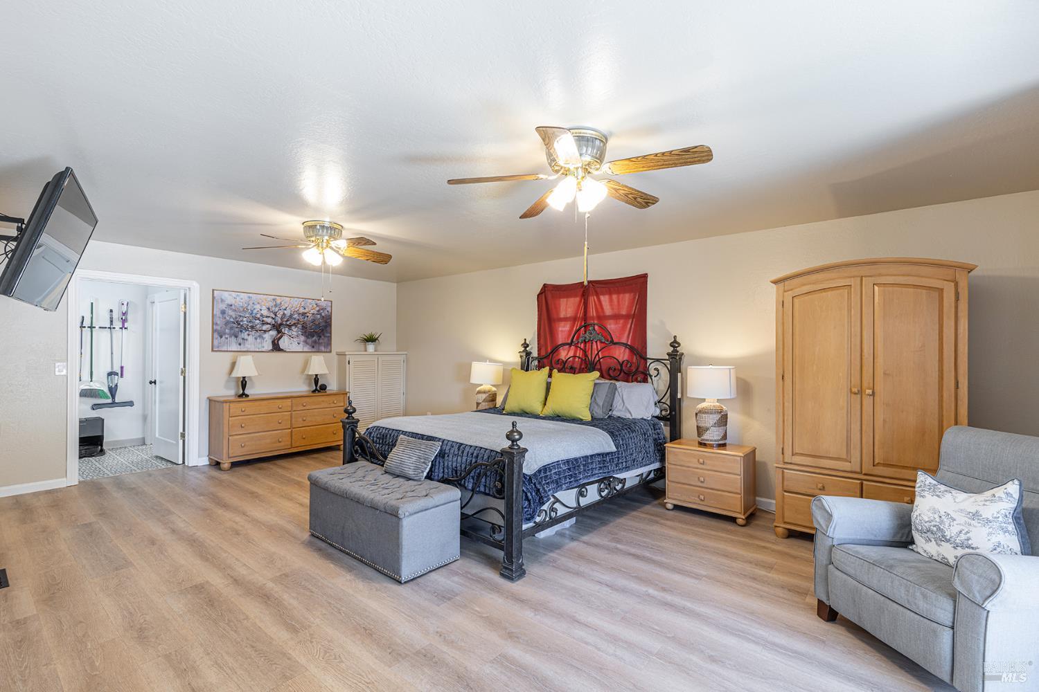 Detail Gallery Image 34 of 45 For 420 Montgomery St, Napa,  CA 94559 - 3 Beds | 2 Baths
