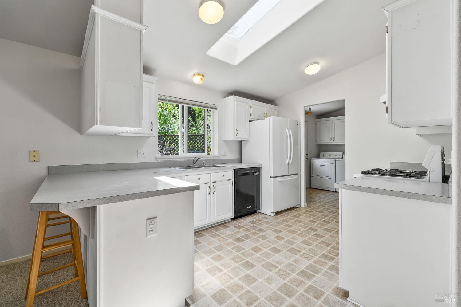 Detail Gallery Image 18 of 37 For 43300 Little River Airport Rd #27,  Little River_1,  CA 95456 - 3 Beds | 2 Baths
