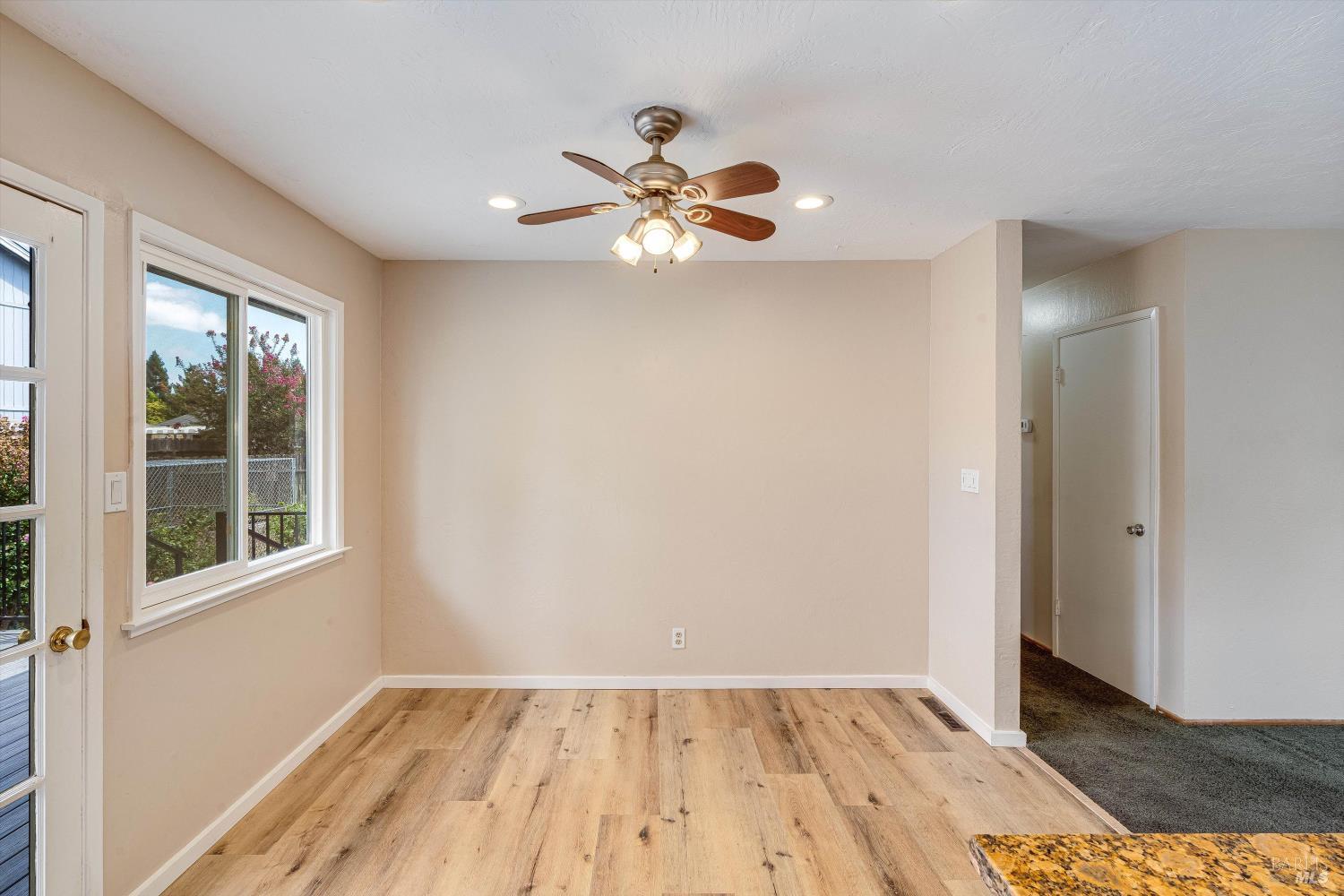 Detail Gallery Image 10 of 27 For 3782 Oxford St, Napa,  CA 94558 - 3 Beds | 2 Baths