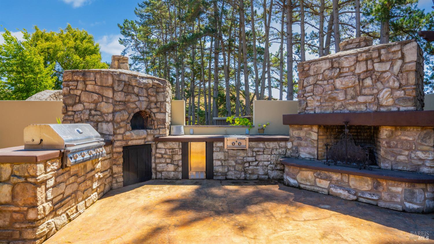 Detail Gallery Image 42 of 93 For 1455 Valley Ford Freestone Rd, Bodega,  CA 94922 - 4 Beds | 3/1 Baths