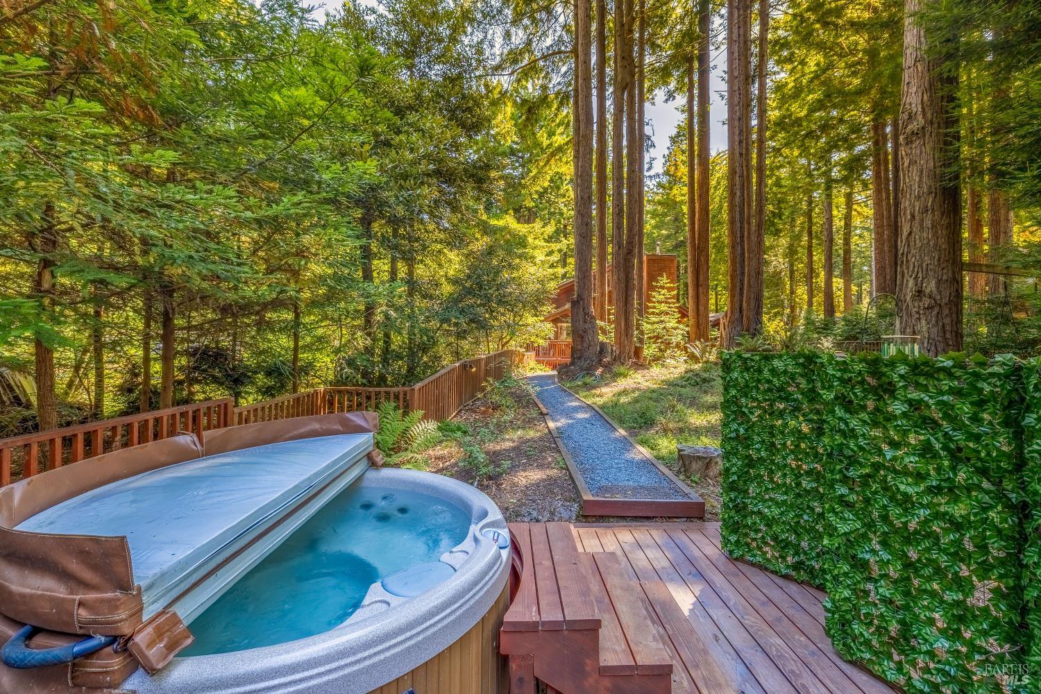 Detail Gallery Image 29 of 43 For 17451 Redwood Springs Dr, Fort Bragg,  CA 95437 - 4 Beds | 4 Baths