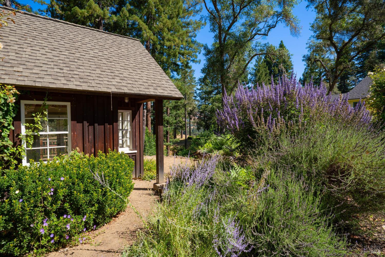 Detail Gallery Image 22 of 78 For 20205 Tumbling Mcd Rd, Philo,  CA 95466 - 4 Beds | 1/1 Baths
