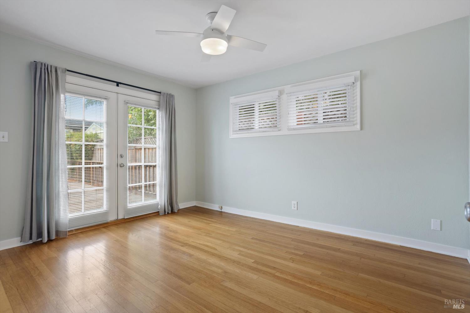 Detail Gallery Image 15 of 34 For 851 Western Ave, Petaluma,  CA 94952 - 3 Beds | 1/1 Baths