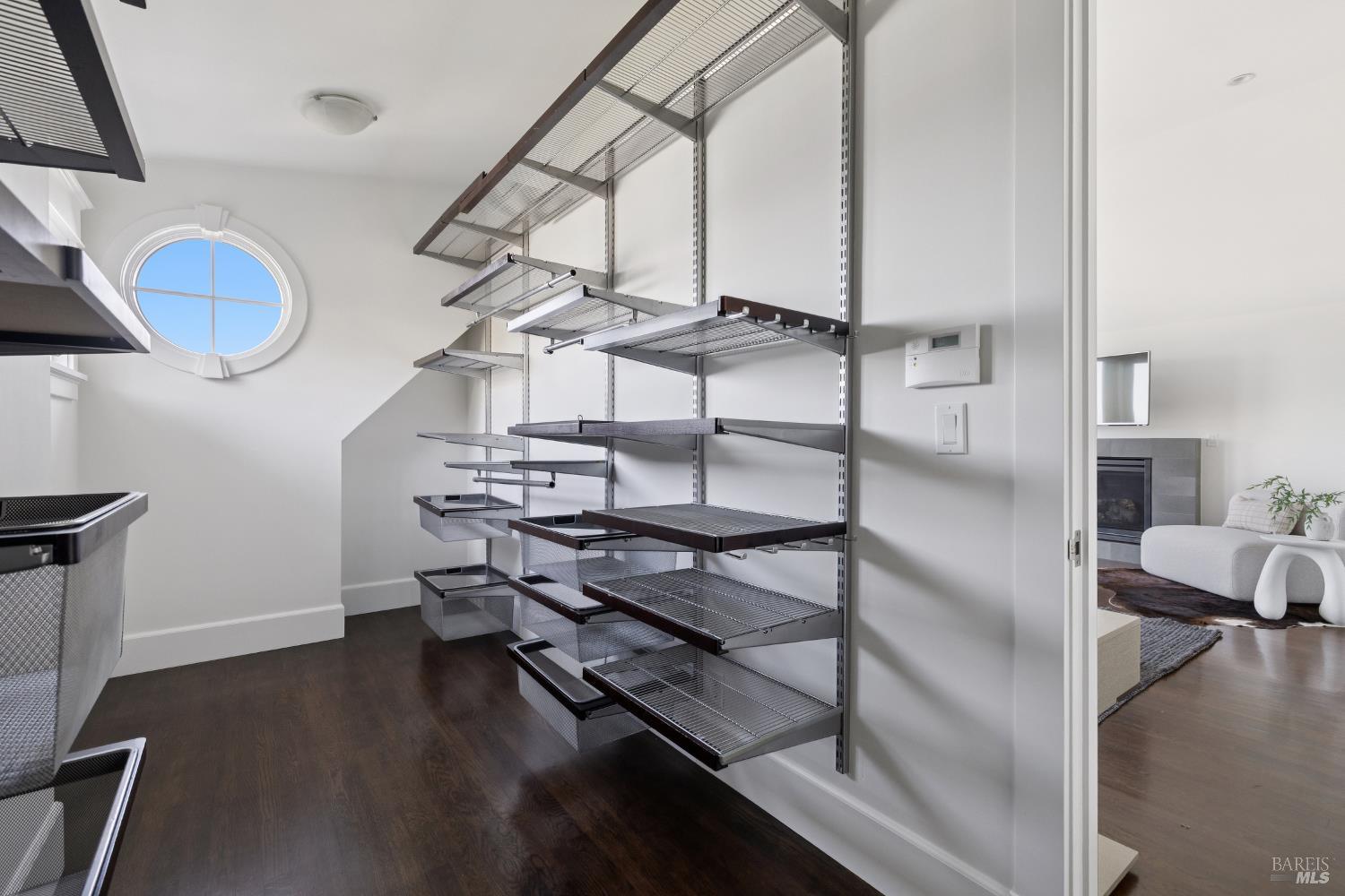 Detail Gallery Image 12 of 46 For 2105 Mar East St, Belvedere Tiburon,  CA 94920 - 5 Beds | 4/1 Baths