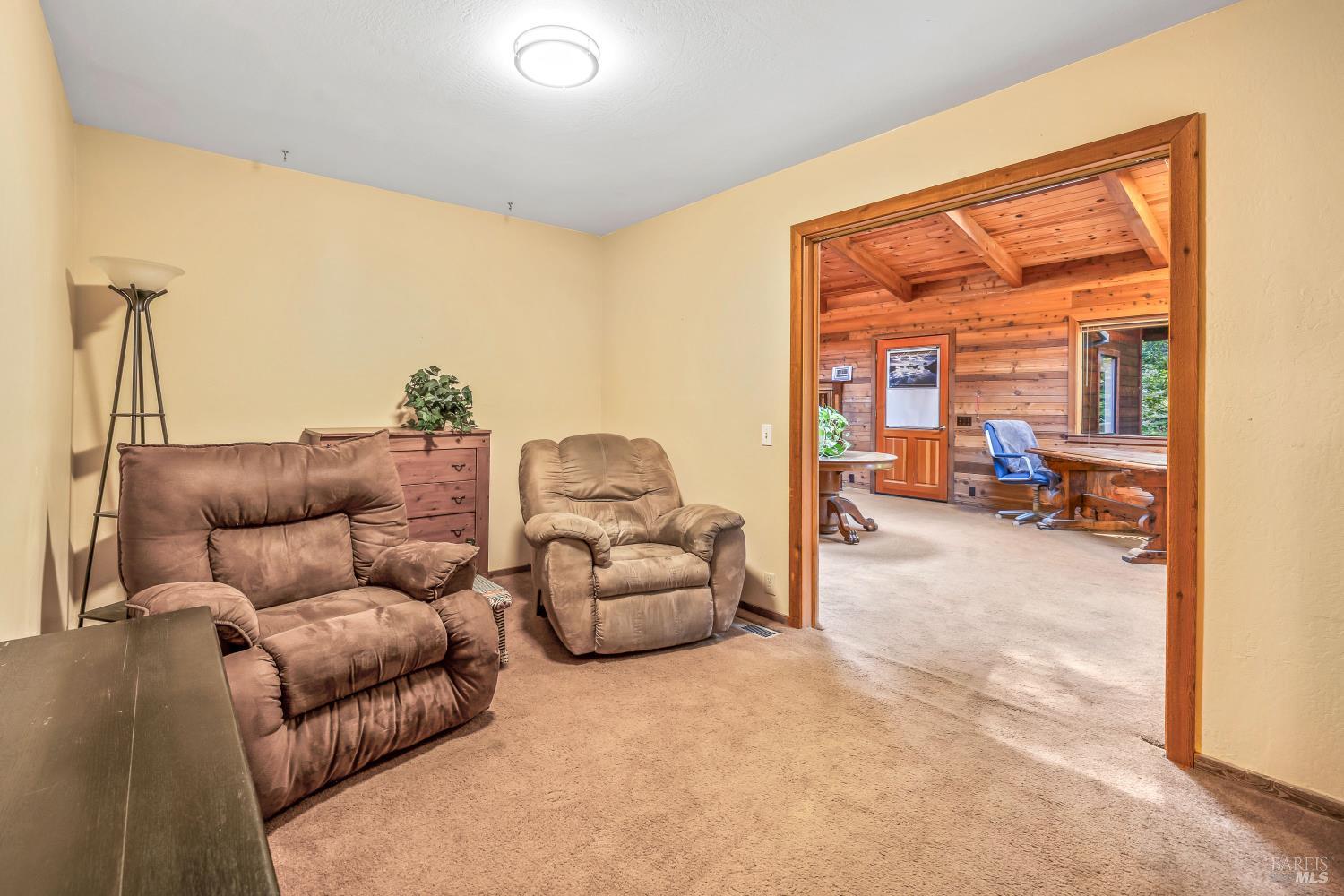 Detail Gallery Image 16 of 43 For 17451 Redwood Springs Dr, Fort Bragg,  CA 95437 - 4 Beds | 4 Baths