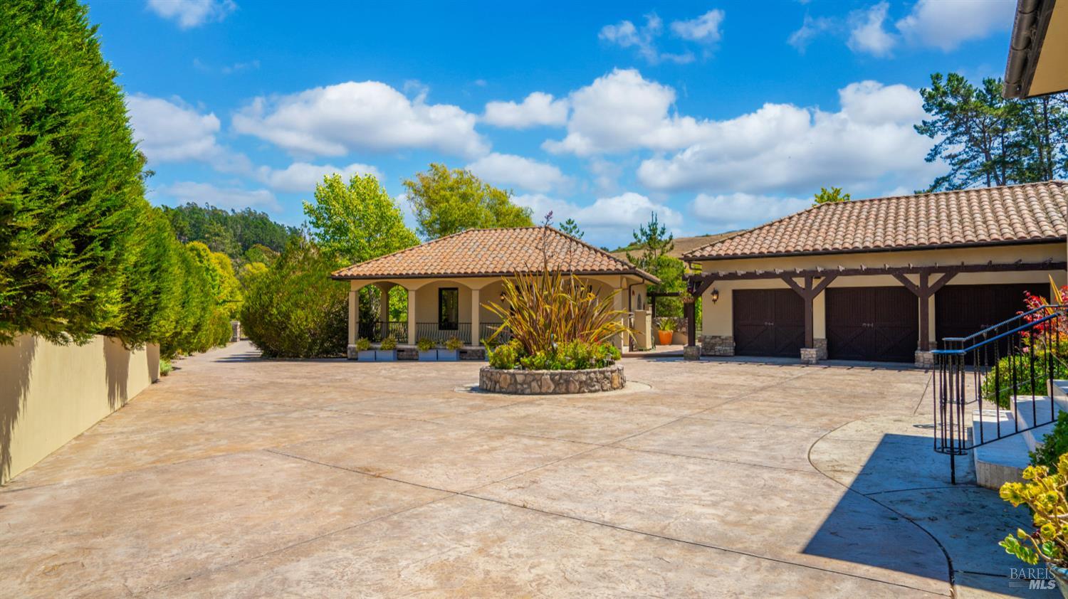 Detail Gallery Image 8 of 93 For 1455 Valley Ford Freestone Rd, Bodega,  CA 94922 - 4 Beds | 3/1 Baths