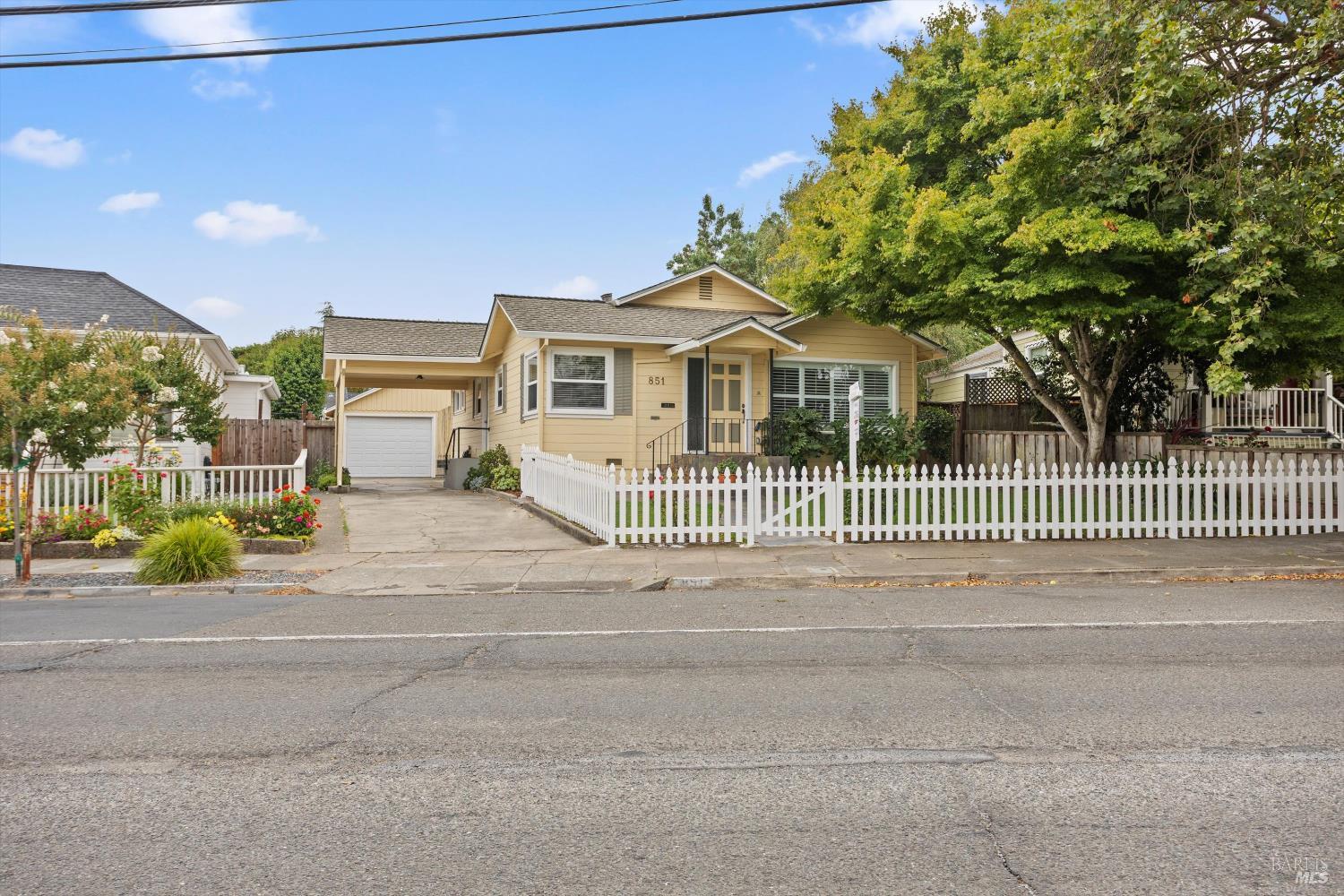 Detail Gallery Image 28 of 34 For 851 Western Ave, Petaluma,  CA 94952 - 3 Beds | 1/1 Baths
