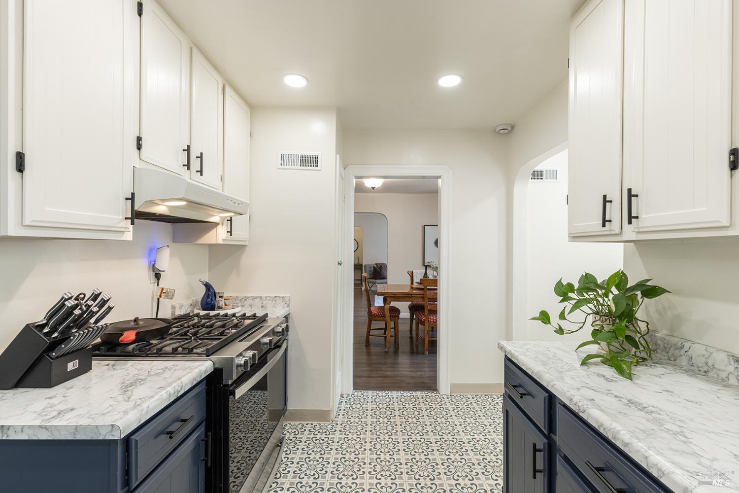 Detail Gallery Image 16 of 45 For 420 Montgomery St, Napa,  CA 94559 - 3 Beds | 2 Baths