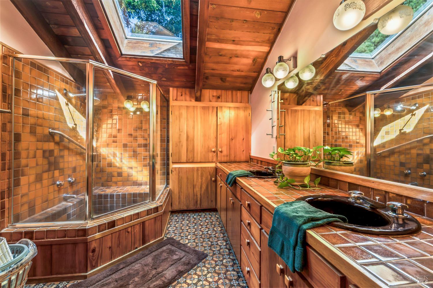 Detail Gallery Image 26 of 43 For 17451 Redwood Springs Dr, Fort Bragg,  CA 95437 - 4 Beds | 4 Baths